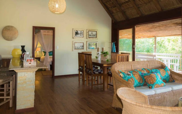 Machangulo Beach Lodge