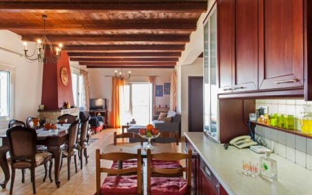 Panorama TraditionalHouse