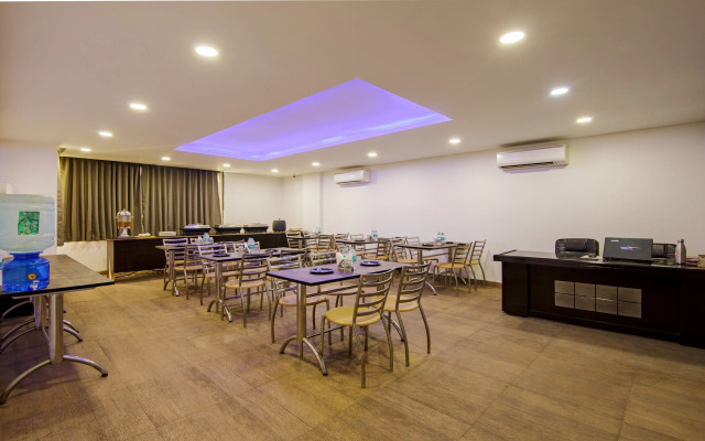 Treebo Noida Express