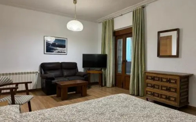 Hostal Aribel Longinos