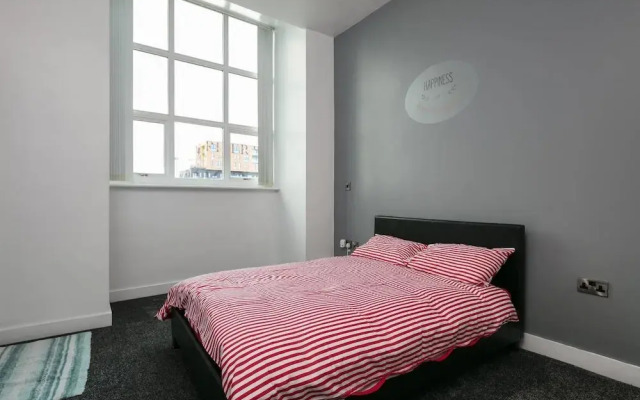Apartment 33