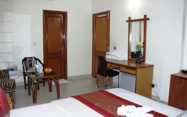 Maxfort Budget Hotel Gurgaon