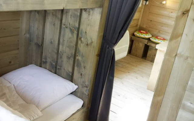 Glamping With Comfort in Ijhorst