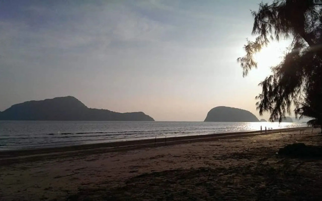 Samroiyod Beach Resort