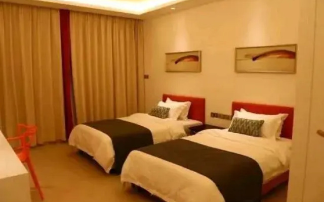 There is a homestay (Haikou Volcano Shop)