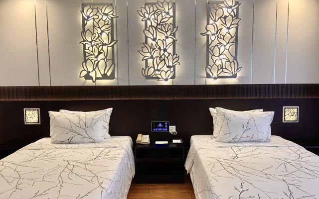 Carmelina Beach Resort