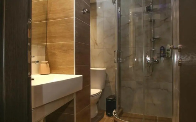 ZH Luxury Suites