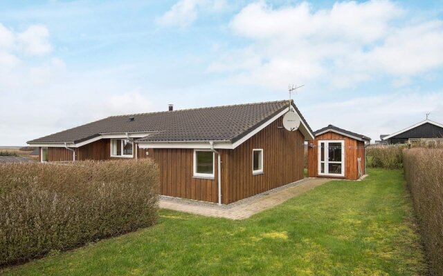 Delux Holiday Home in Lemvig With Whirlpool