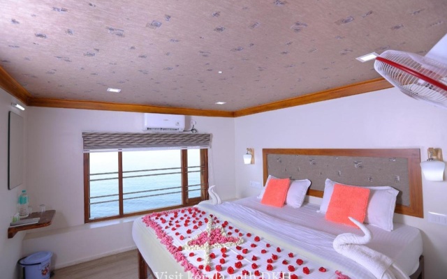 Soma Houseboat – Guest Rooms – Alappuzha