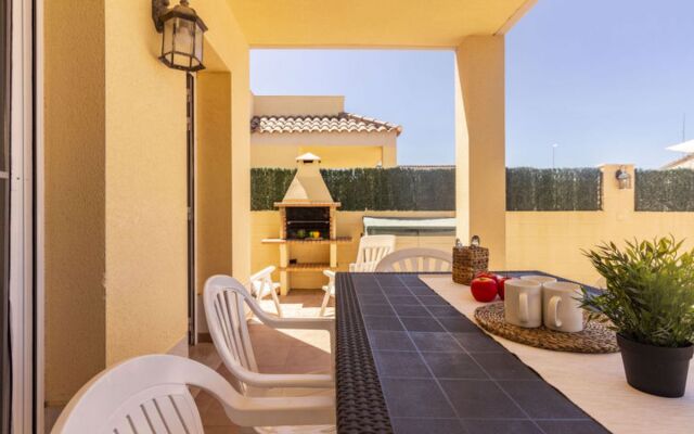 House 2 Casas Deltebre