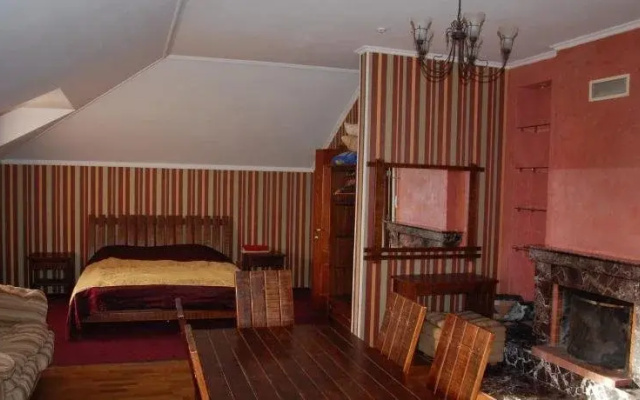 Grebenky Hotel