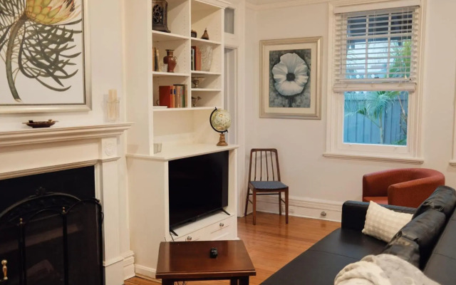 Manly Waves Studios & Apartments