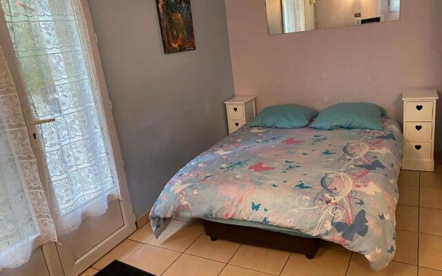 Charmant Studio Équipé Proche Paris et Versailles