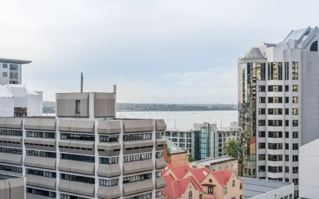 Ehome - Sea & Skytower Views, Unbeatable Location In CBD