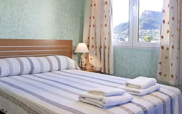 Villa - 8 Bedrooms with Pool and WiFi - 106437