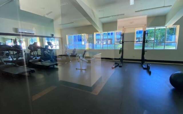 Lux Suites Hayana Palm Apartments