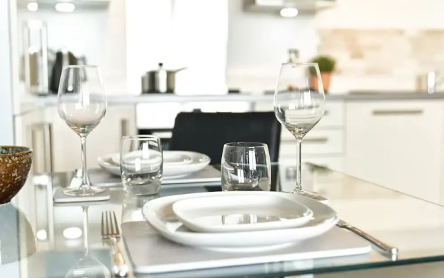 Vizion by ShortstayMK