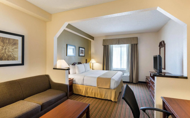 Quality Inn & Suites West Chase