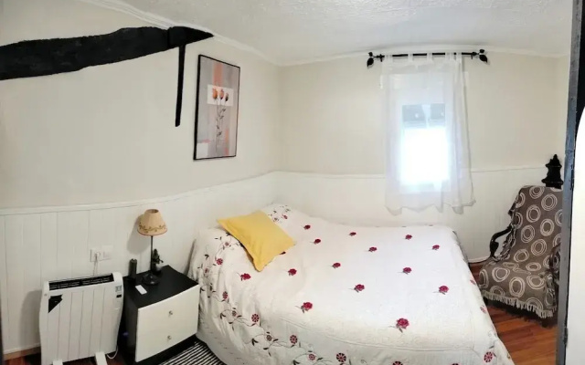 2 Bed Flat - Sleeps 4 - Parking - Wifi