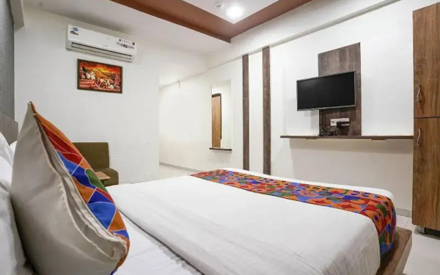 Fabhotel Galaxy I