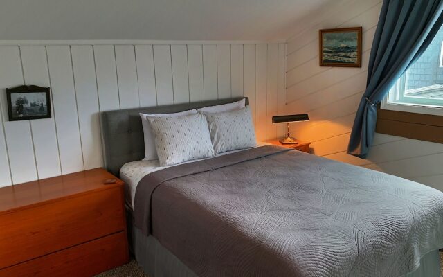 Wheeler on the Bay Lodge & Marina