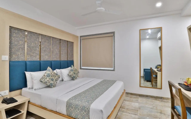 OYO Rooms Near Station Gulambaba Road 2