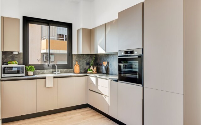 Sanders Crystal 1 - Cute  2-bdr Apt With Shared Pool
