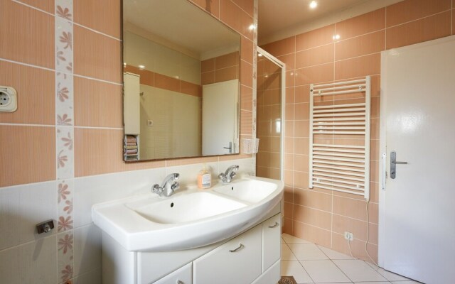 Spacious Apartment in Zadar With Private Terrace