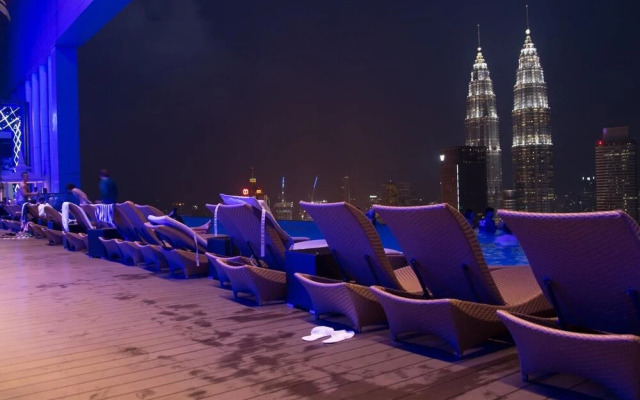 Expressionz Professional Suites by Rsq