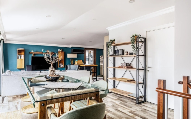 Central and Cozy Flat With Terrace in Sisli