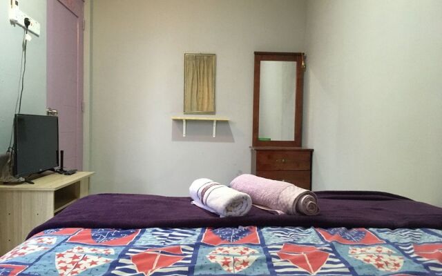 SPOT ON 89796 D'noor Budget Inn