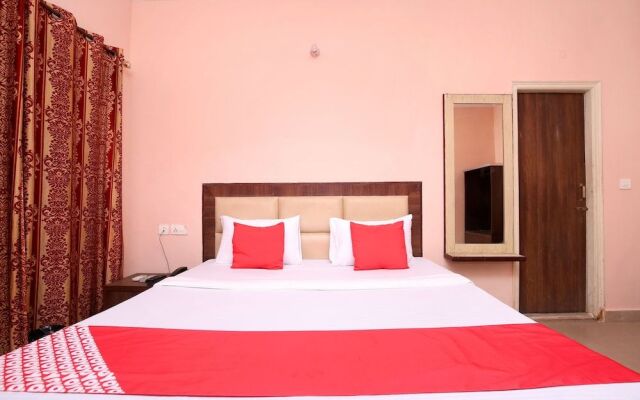 OYO 24423 Hotel Royal
