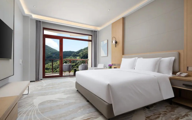 Crowne Plaza Zhoushan Seaview, an IHG Hotel