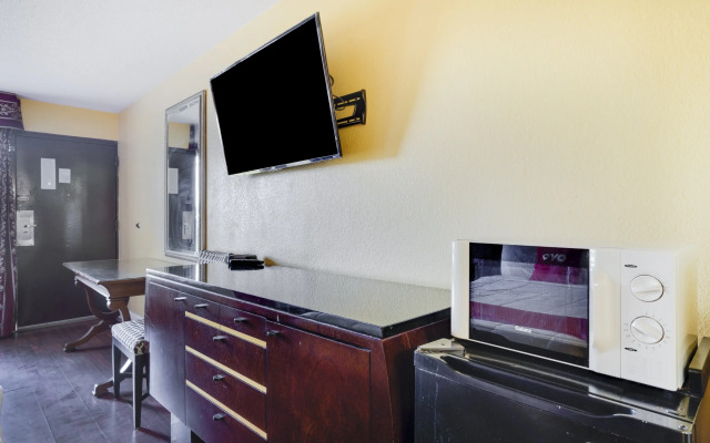 OYO Hotel Wade/Fayetteville I-95 South