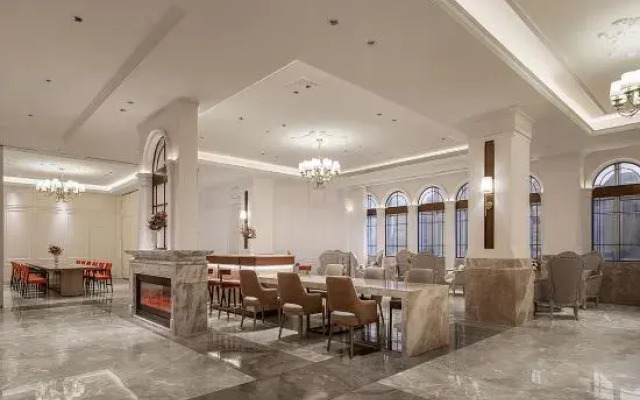 Vienna International Hotel (Sangzhi Dongpo Building Branch)