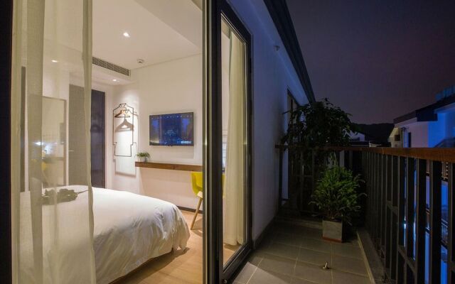 Hangzhou Backlighting Inn