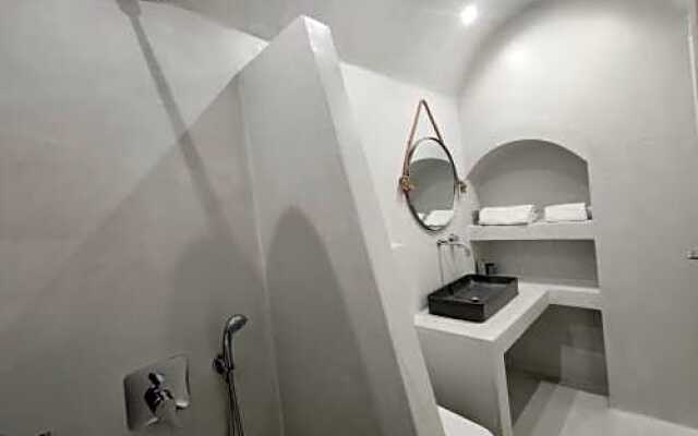 MK4 Cliff Suites
