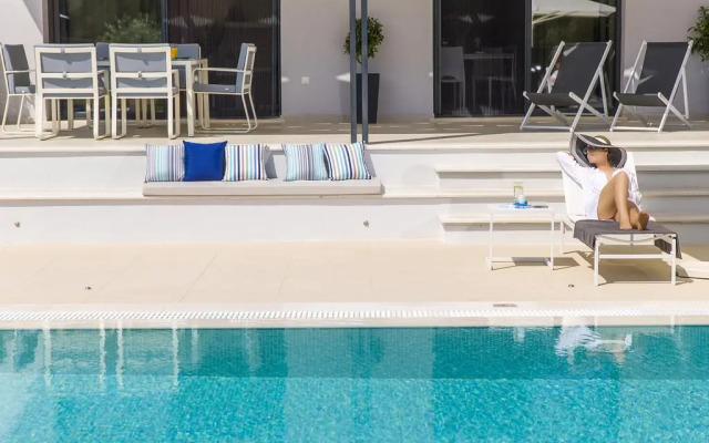 Villa Acaste
