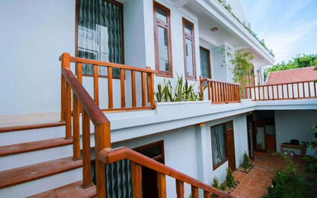 Riverside Plum Garden Homestay