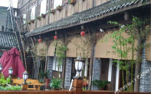 Qingju Bieyuan Inn