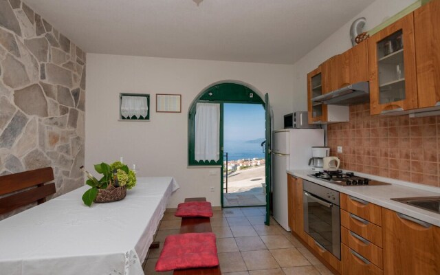 Stunning Home in Makarska With Wifi and 2 Bedrooms