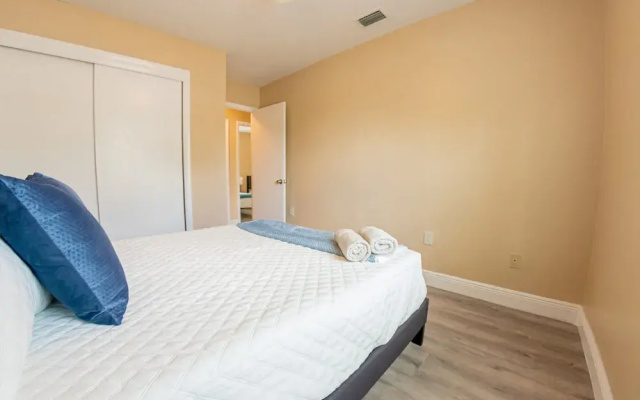 Delray House With Hot tub & Game Room