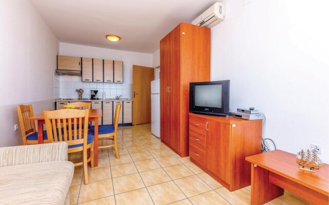 Nice Home in Dramalj With Wifi and 2 Bedrooms