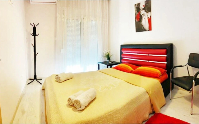 Monad Apartment Sapfous