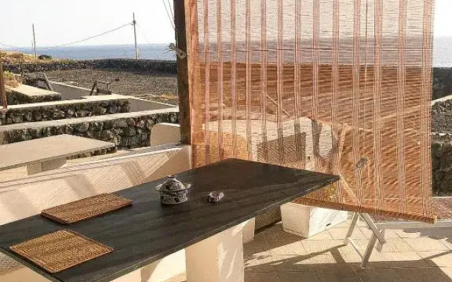 Dammuso Cinzia, incantevole fronte mare