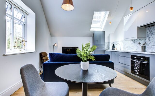 Hybrid Resi - New Malden