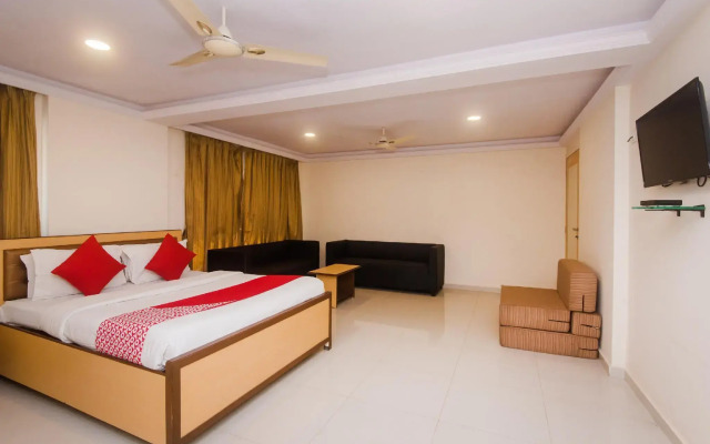 Capital O Hotel Orbit Inn Near Infiniti Mall