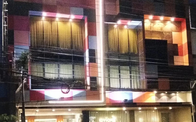 J7 Hotel Iloilo