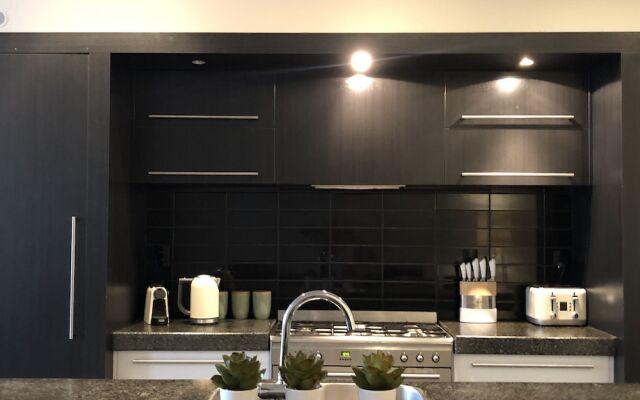 Bond Street Apartment Luxury 3-bedroom