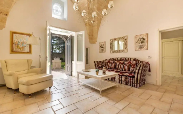 Villa Medici alla Macchia by BarbarHouse